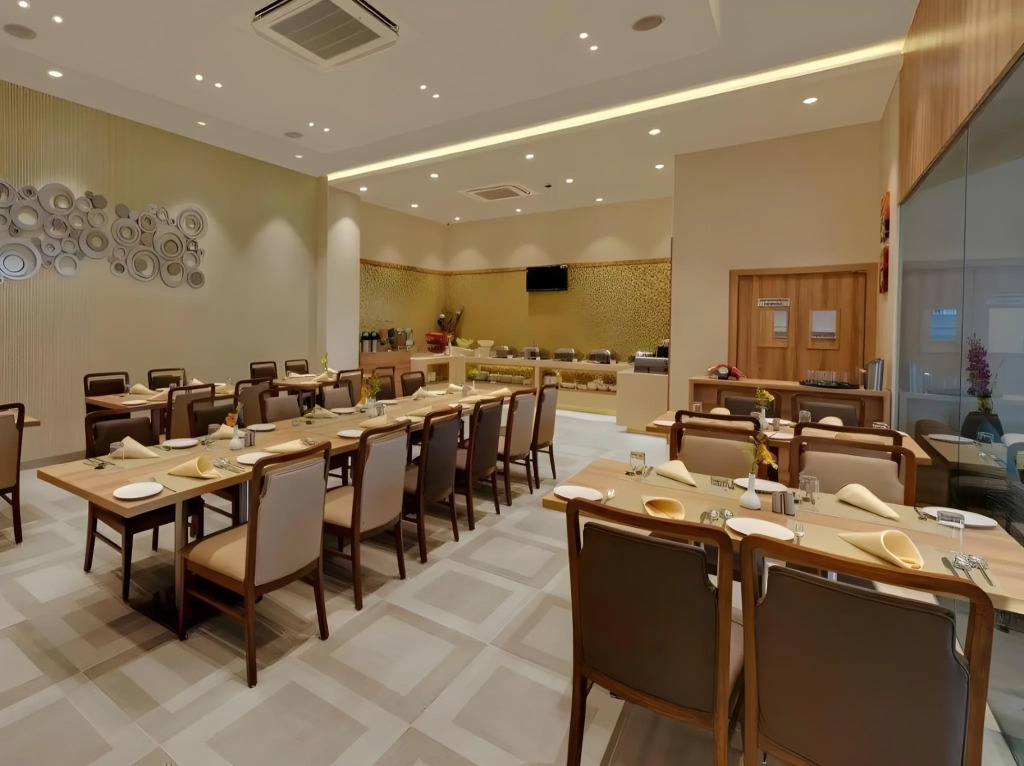 Click Hotel Bhuj