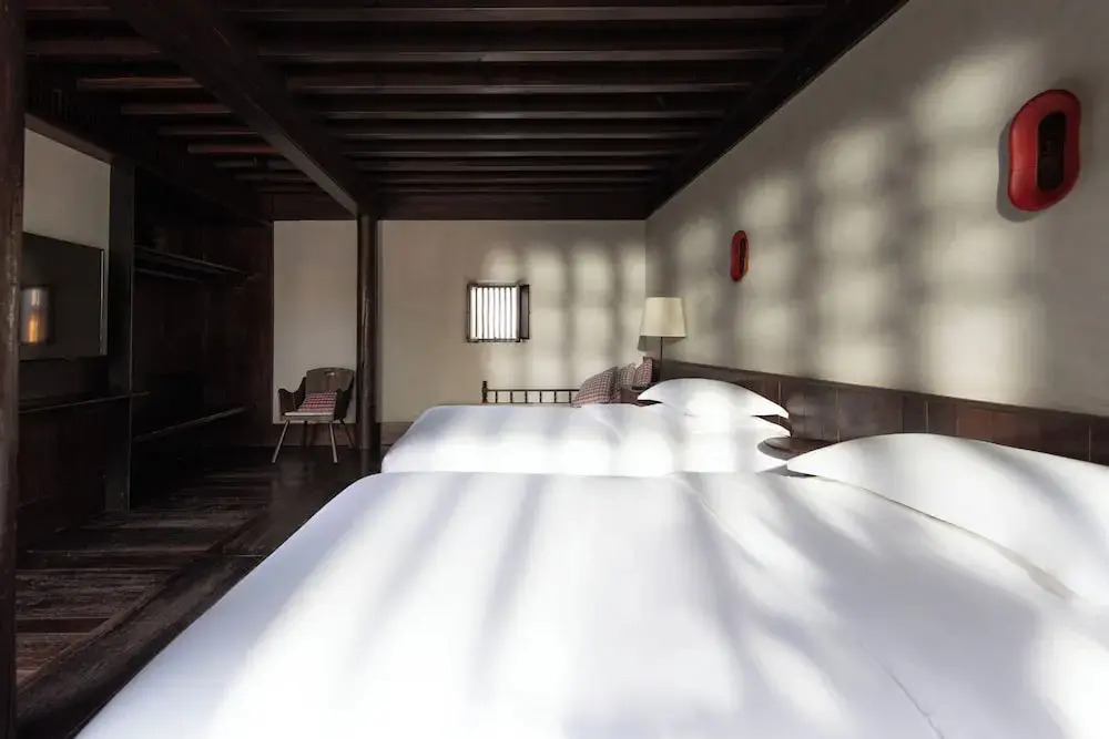 Lijiang Old Town Lanshe Hotel