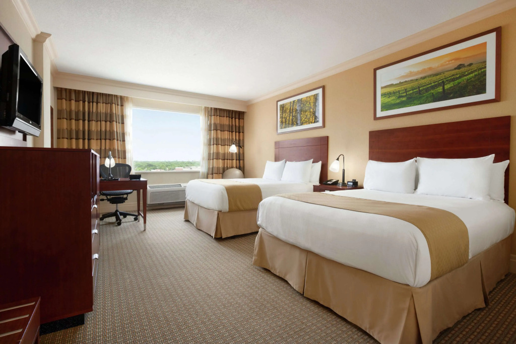 DoubleTree by Hilton Hotel Dallas - Love Field