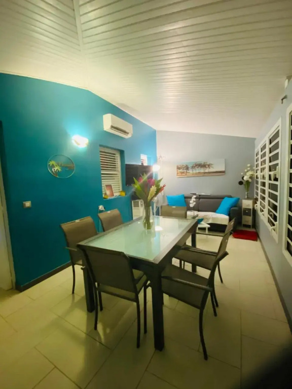 Maelya House