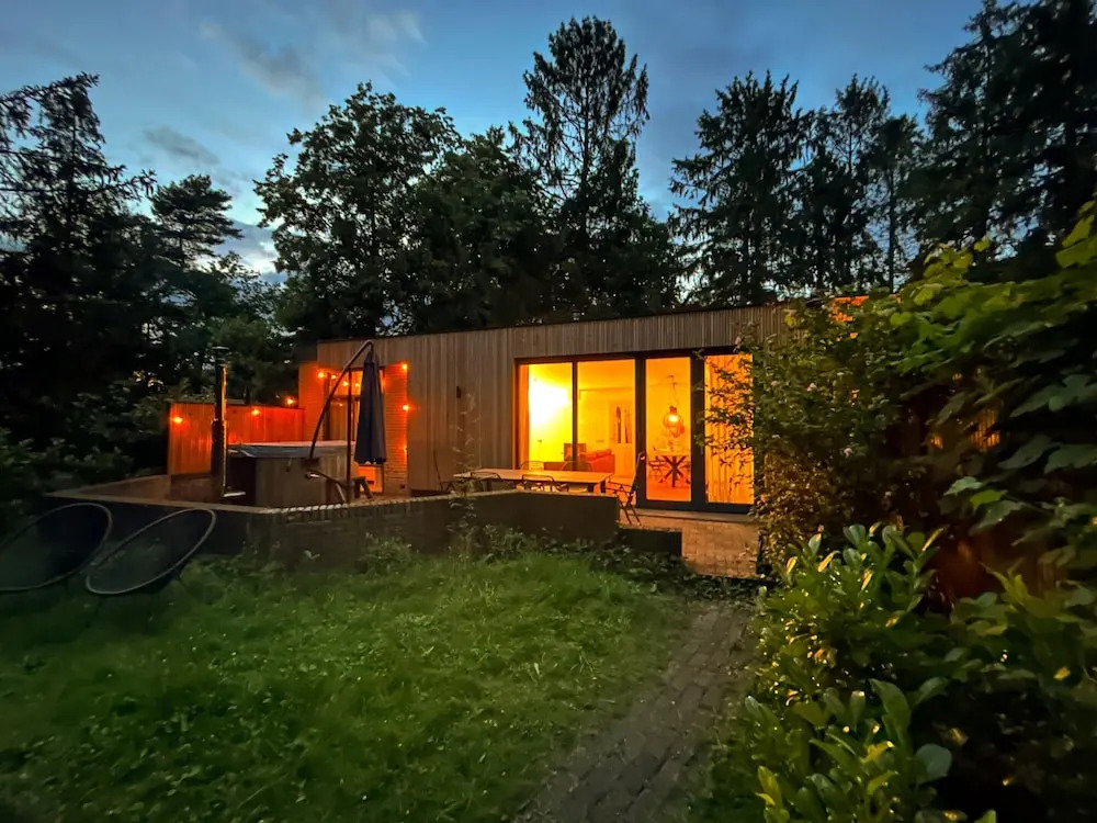 Tranquil holiday home in the middle of nature