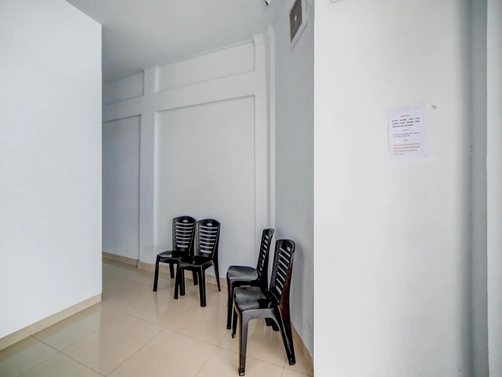 Ada Guest House near RS Methodist Medan RedPartner