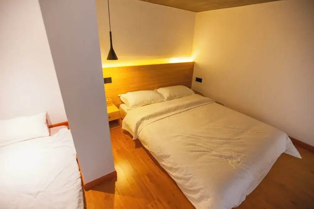 Tianmen Boutique Hotel-Free pickup from Tianmenshan-English services-Near the Tianmen Cableway
