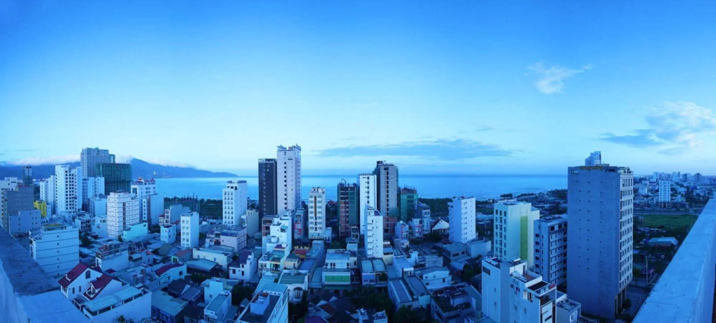 Lee Park Hotel