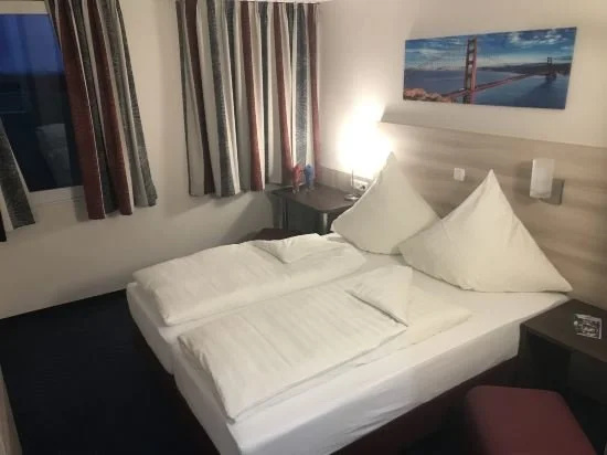 Motel 44