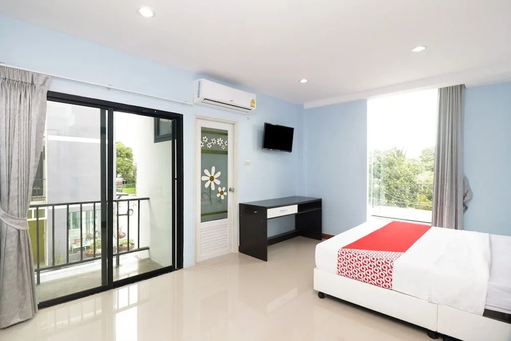 OYO 246 Green Mind Residence