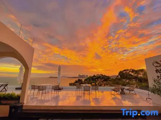 Secret Land Seaview Homestay