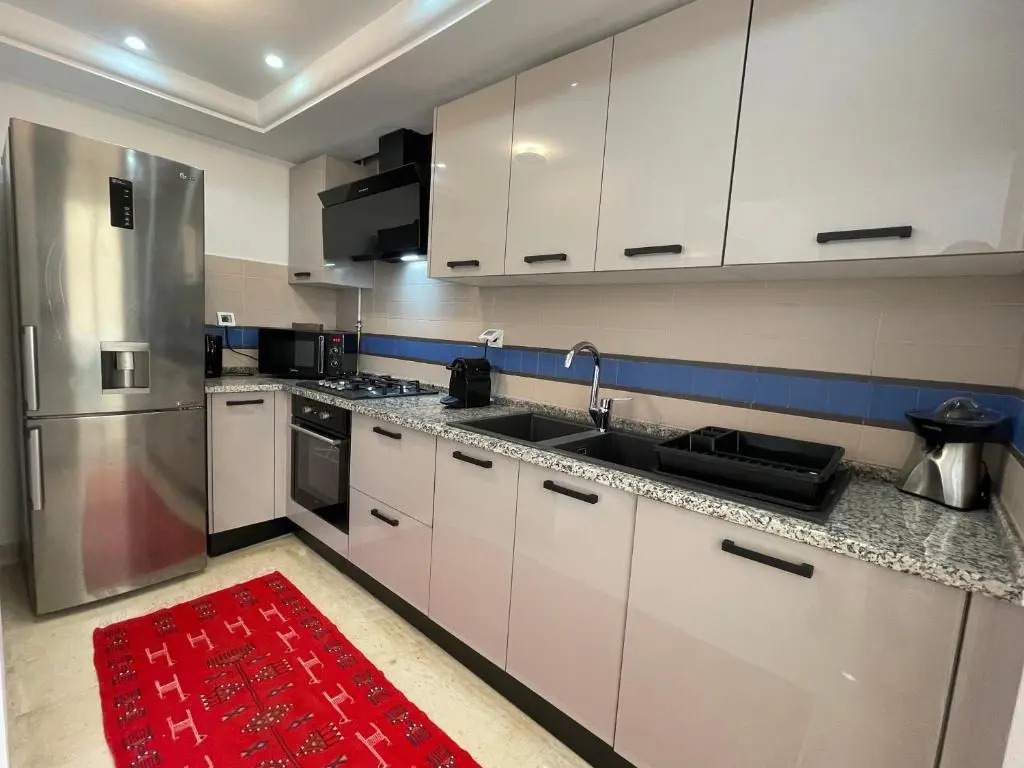 The Perfect Flat, Lac 2, Tunis