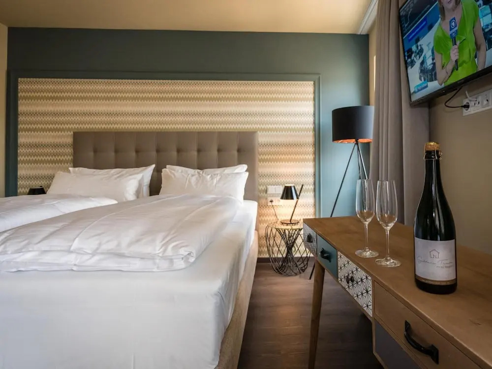 Hotel Goldene Traube - by Neugart