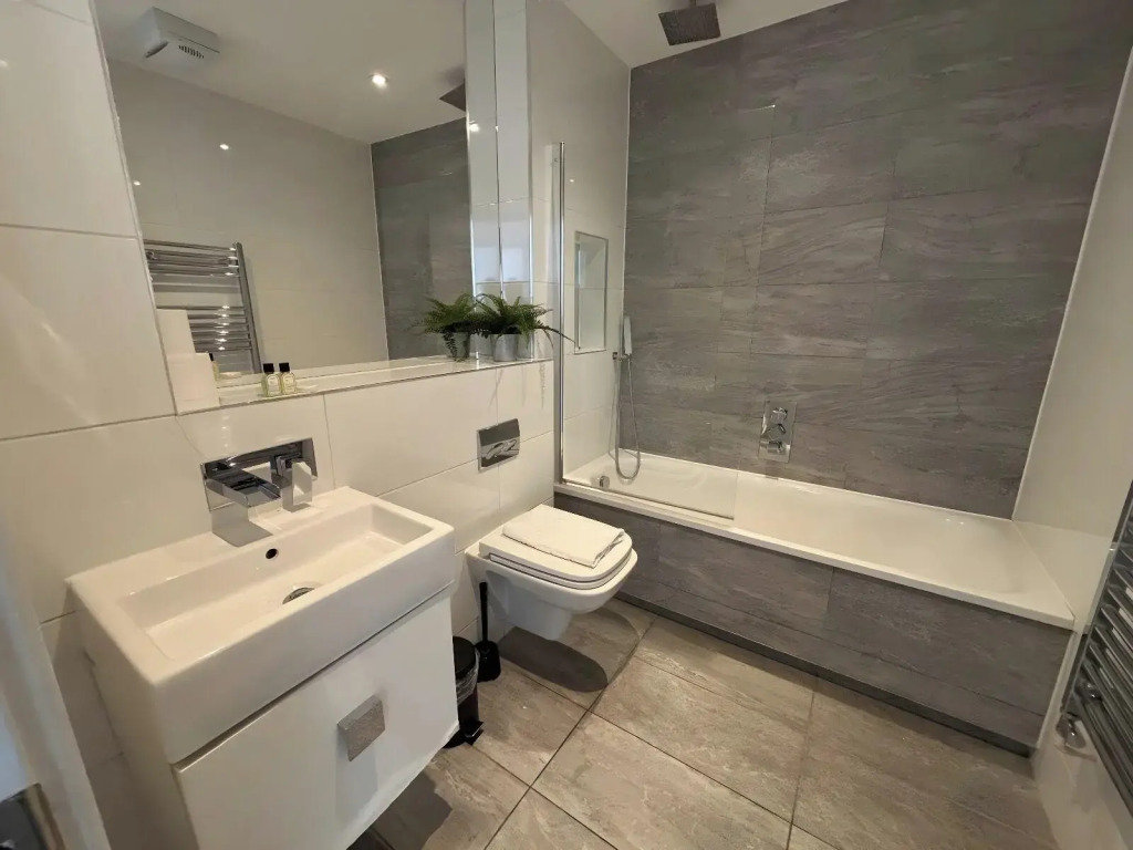 Aldgate by Excel Apartments