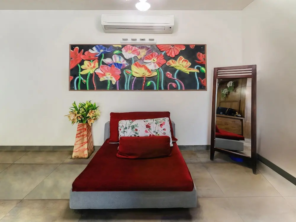 Capital O 17305 Hotel Fleur