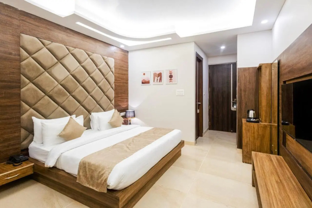 Stone Wood Hotel, Rishikesh