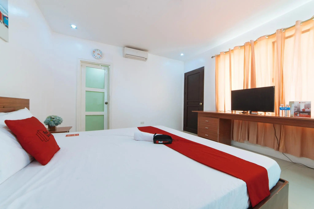 RedDoorz Plus @ La Estreas Antipolo Rizal