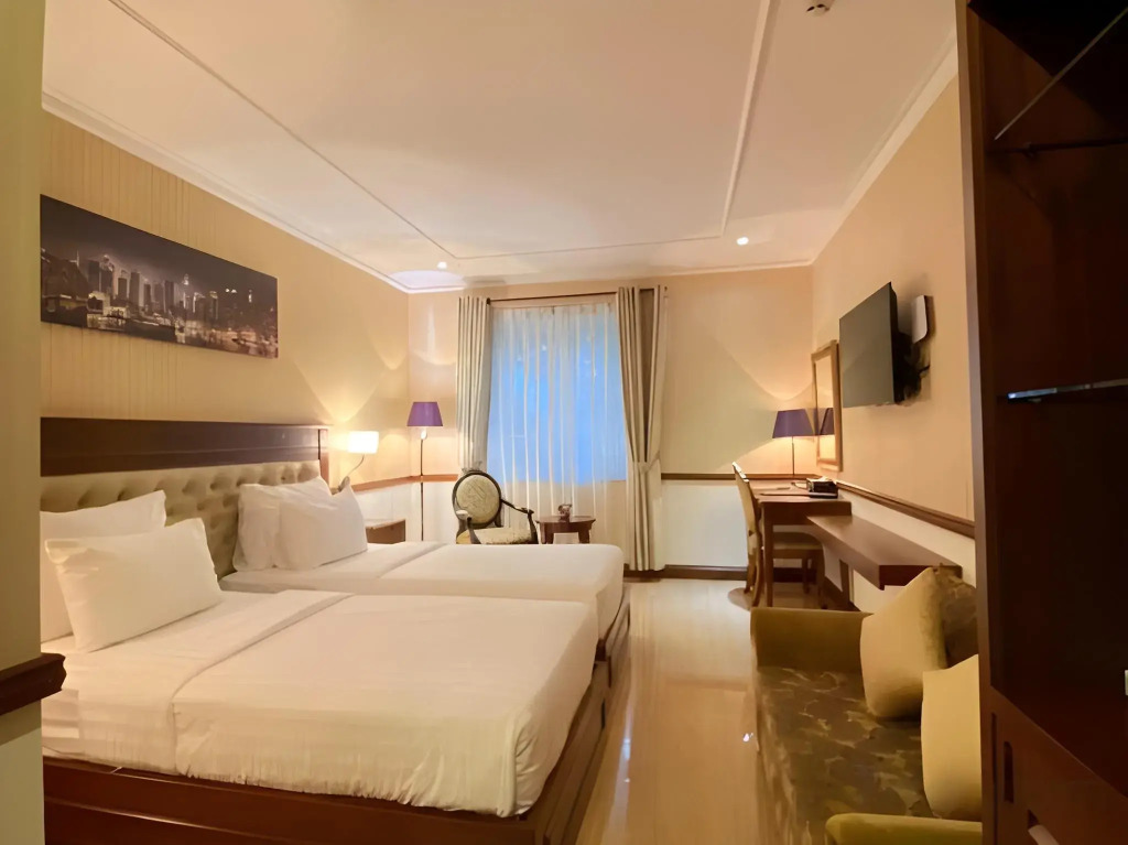 Central Hotel & Residences Swimming Pool