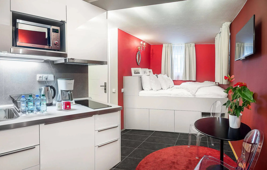 4 Arts Apartments by Adrez