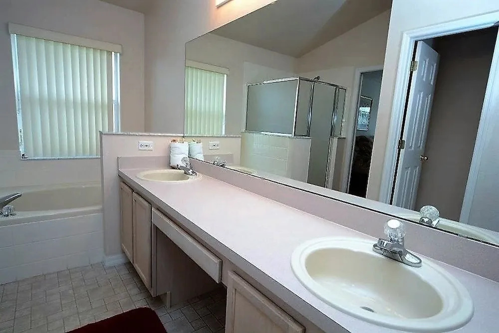 Eagle Pointe 1012 - Three Bedroom Villa with Private Pool