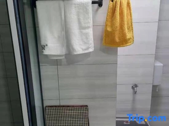 Qingxi Homestay (Changzhou Tianning Yinhewan Computer City)