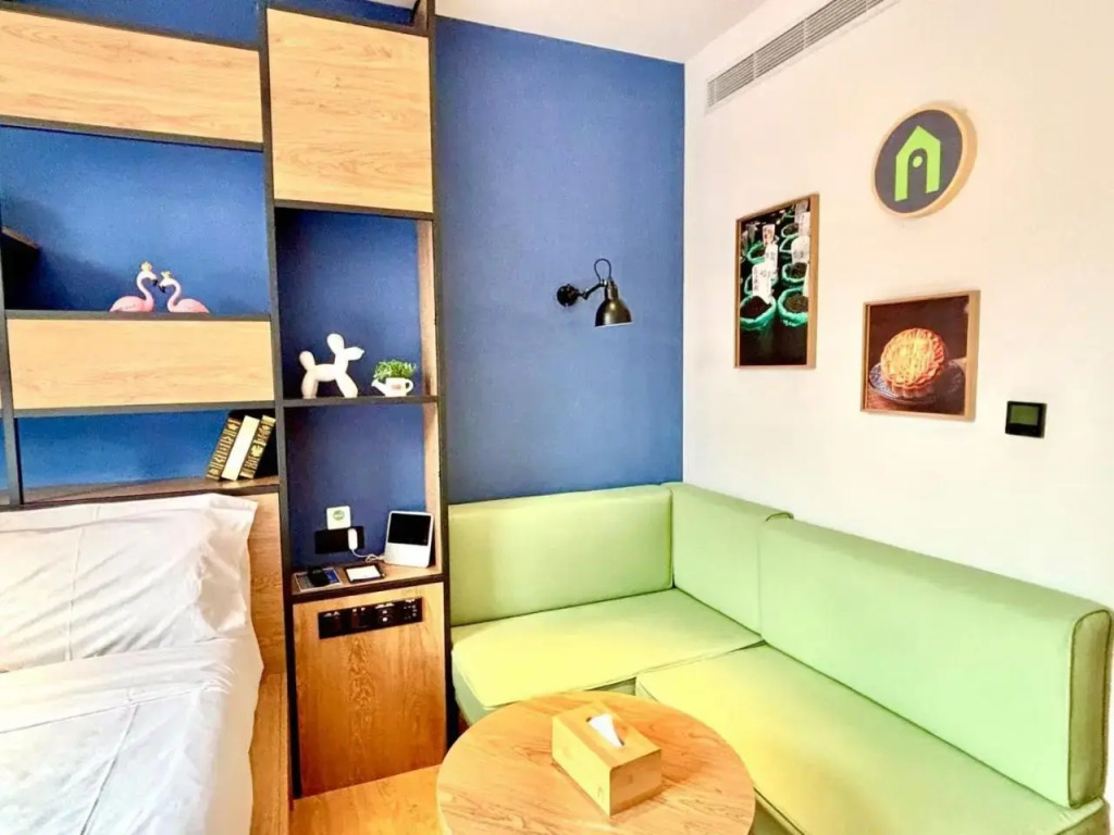Middle Huaihai Road Homestay