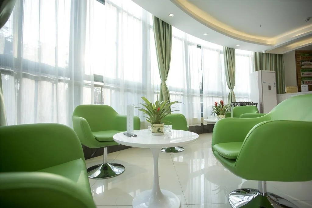 Vatica TianJin JingHai District Bus Station Home World Plaza Hotel