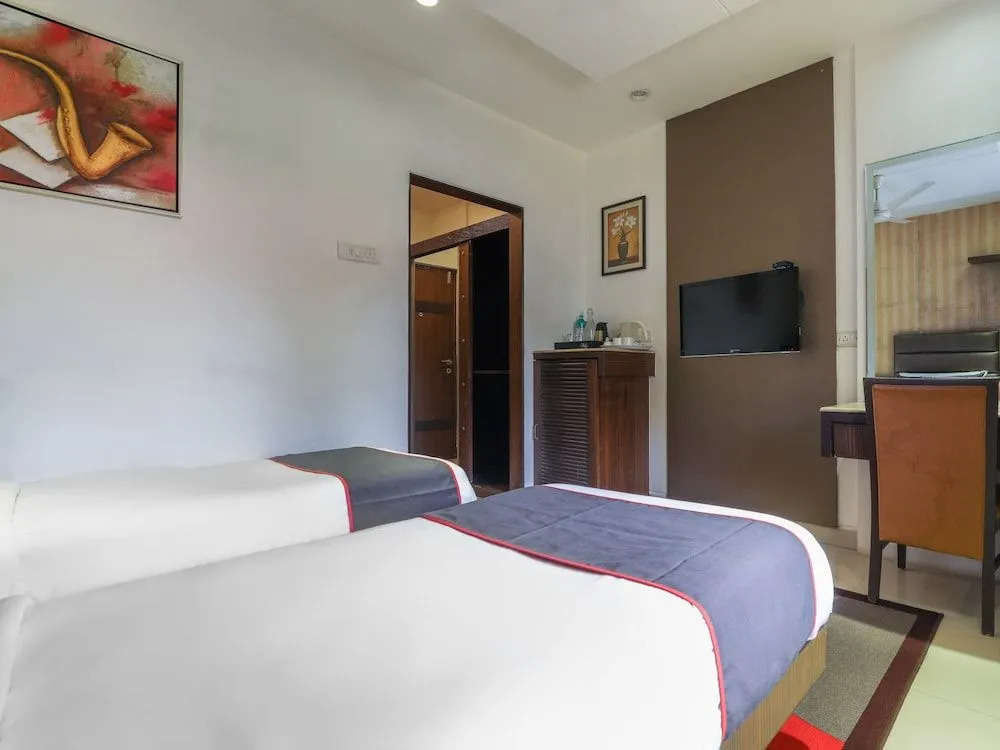 Collection O 49753 Hotel Supreme