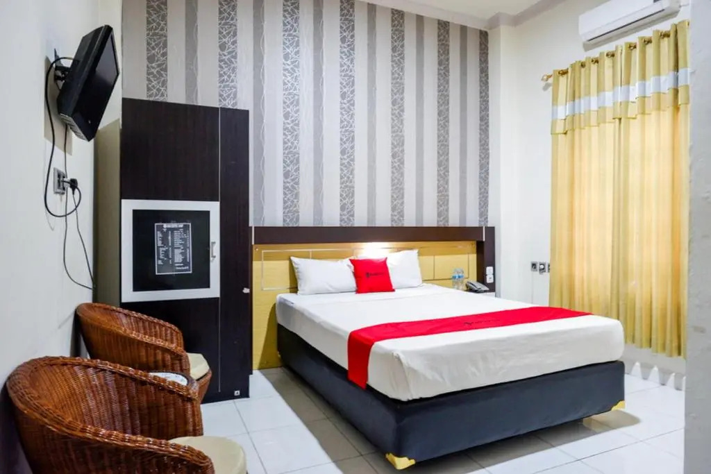 RedDoorz @ Hotel Bumi Palupy
