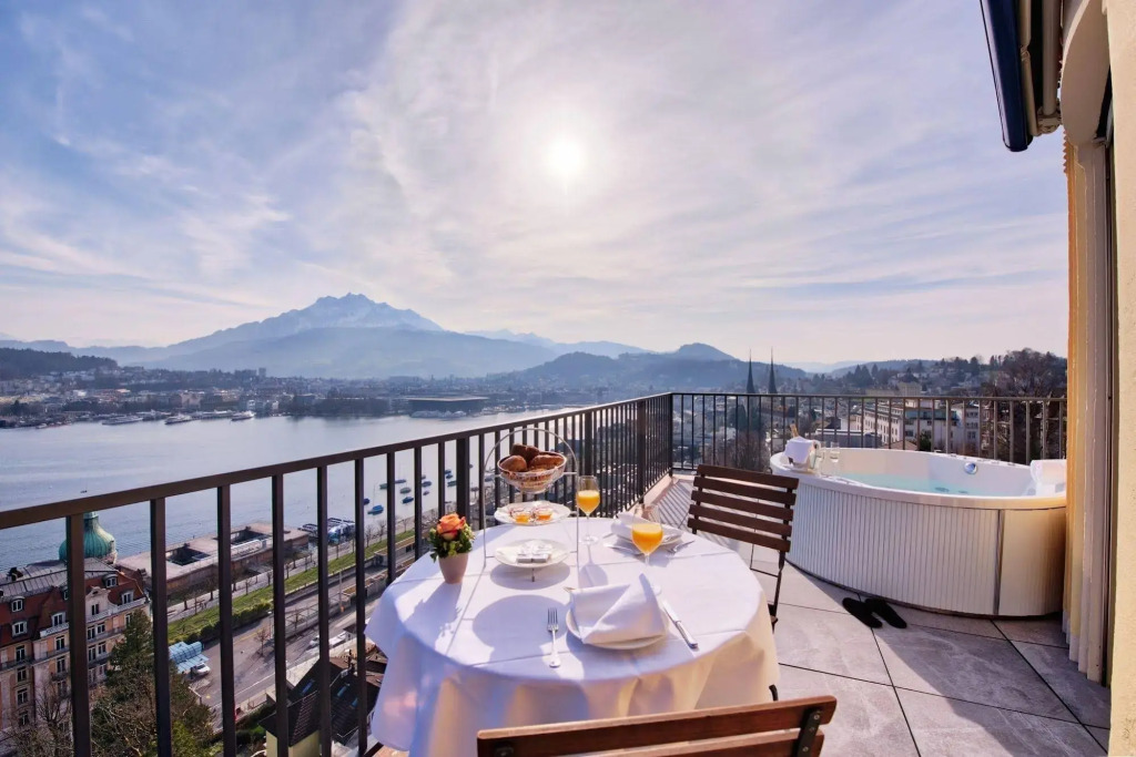 Art Deco Hotel Montana Luzern