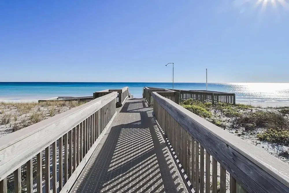 Inlet Reef 310 2 Bedroom Condo by RedAwning