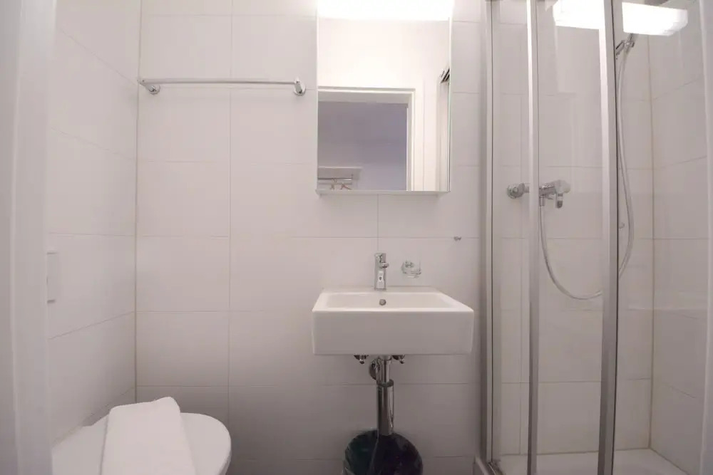 HITrental Station Apartments