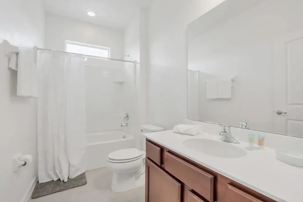 Upstay: Resort Villa w Pool & Cinema Near Disney
