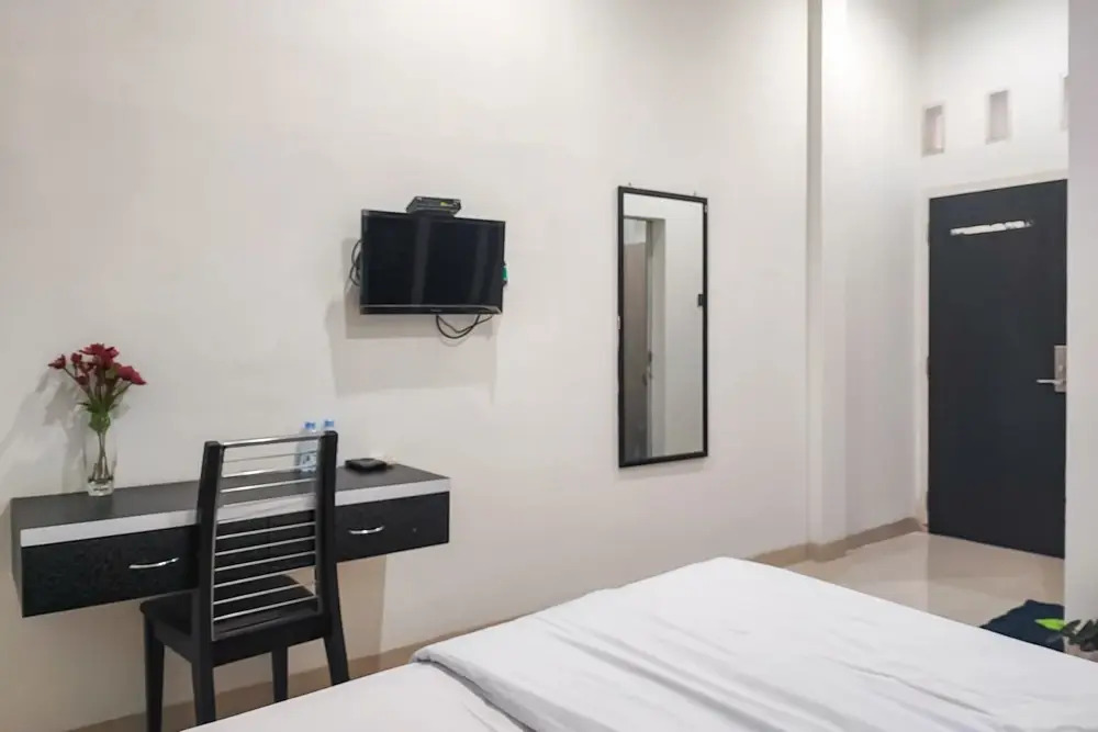 Urbanview Hotel Syariah near RSIA Annisa Jelutung Jambi