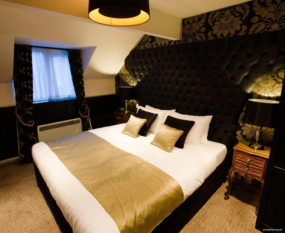 Henley Hotel