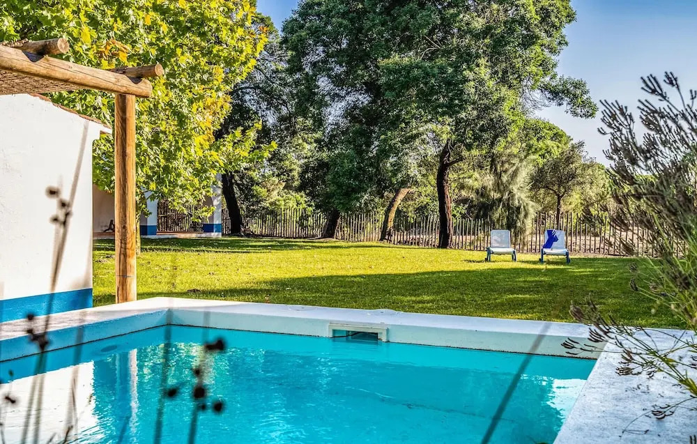 Beautiful Home in Grândola With Wifi and 4 Bedrooms