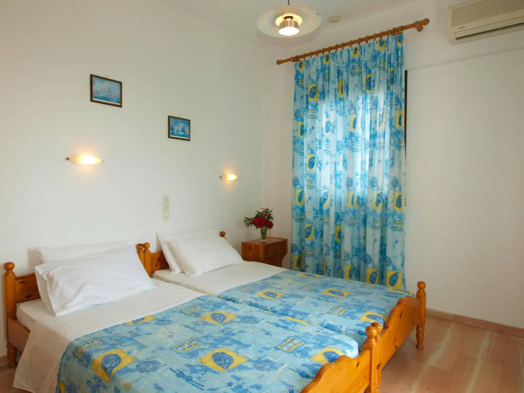 Nicholas Studios & Apartments