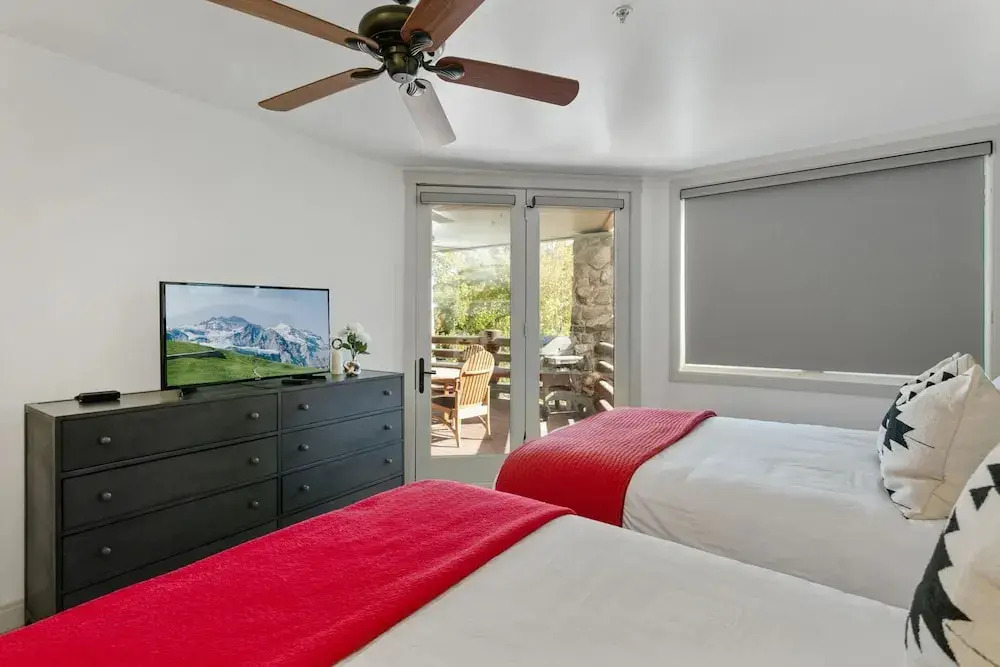 Trail's End Lodge at Deer Valley Resort - Two Bedroom Residence with Den and Spa #102 2 Condo