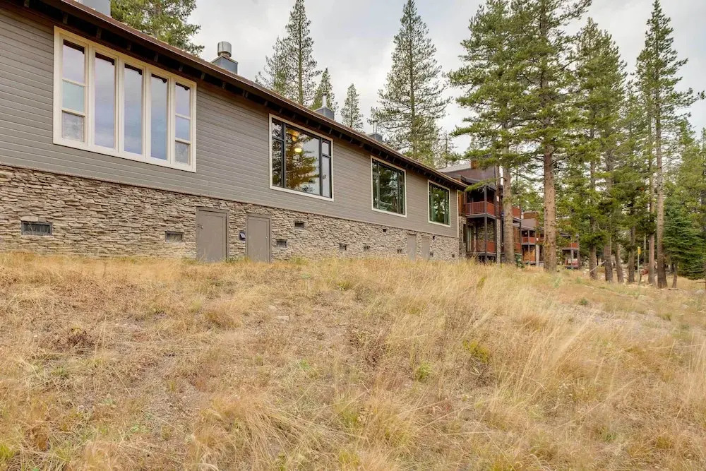 Mountain Condo w/ Fireplace in Kirkwood Ski Resort