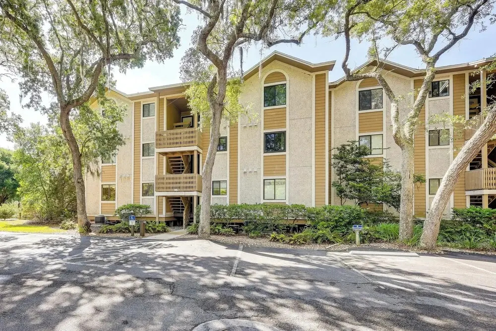 Fernandina Beach Condo w/ Pool + Path to Beach!