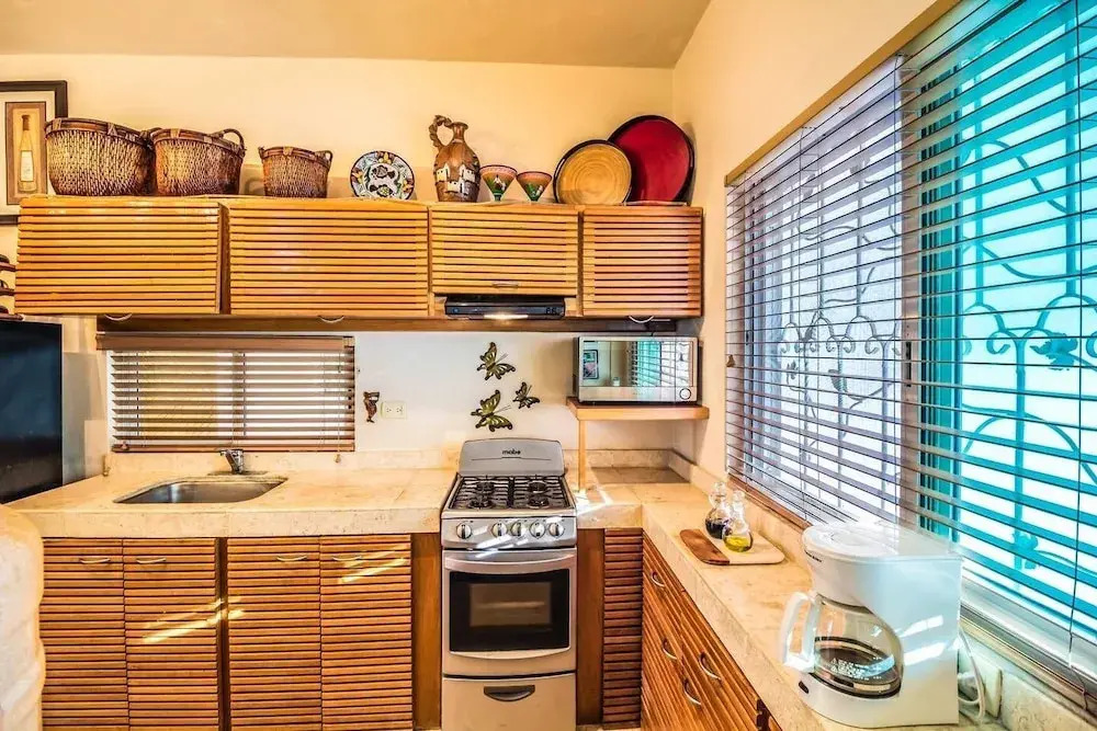 Charming 1 BR Between 5th Avenue and the Beach