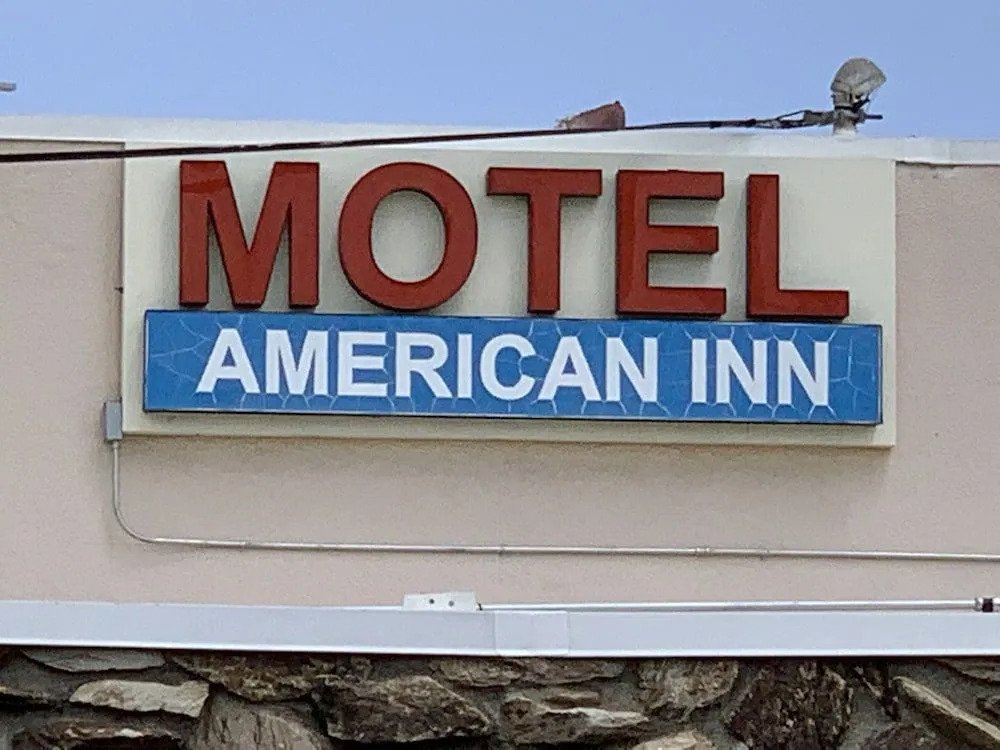 American Inn - Perris