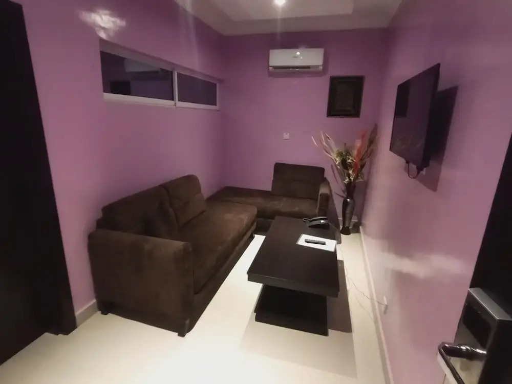 Quztan Suites Ibadan