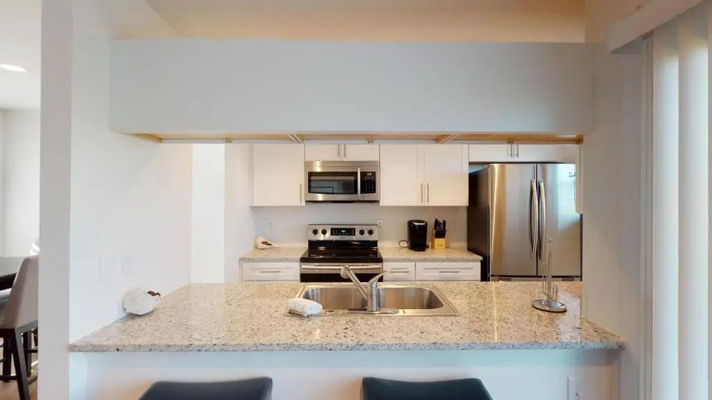 AH-D113 Newly Remodeled First Floor Condo, Near Shared Community Pool