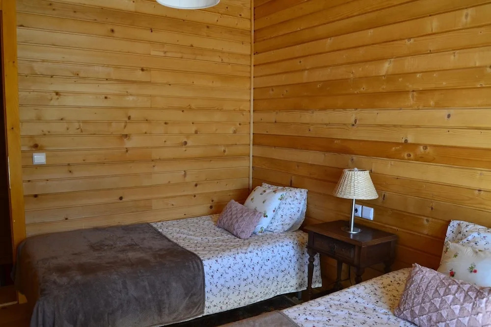 House With 2 Bedrooms in Celorico de Basto, With Wonderful Mountain Vi
