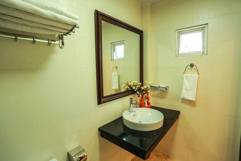 Wild Lotus Hotel & Travel 2