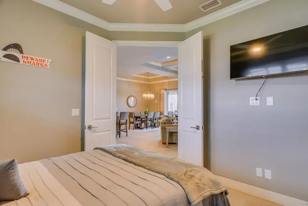 Private Pool & Patio: Waterfront Cape Coral Home