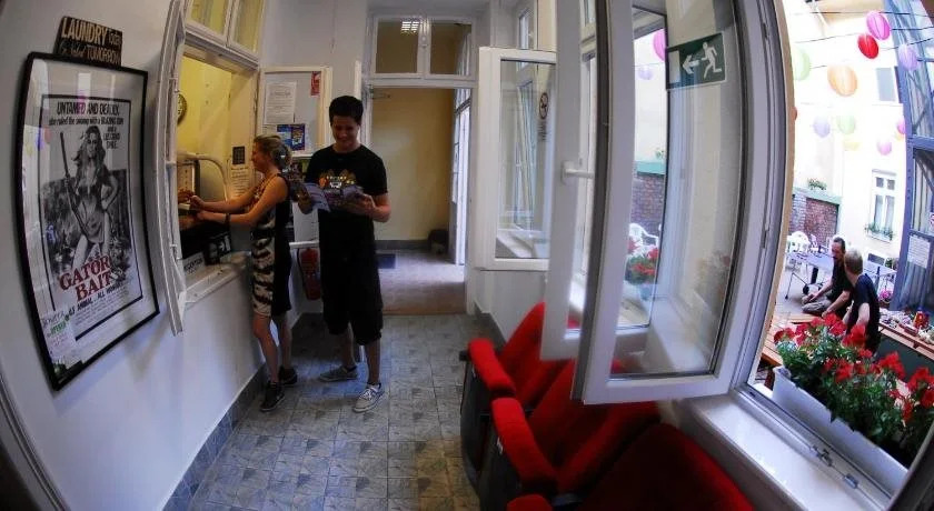 Mandarin Hostel