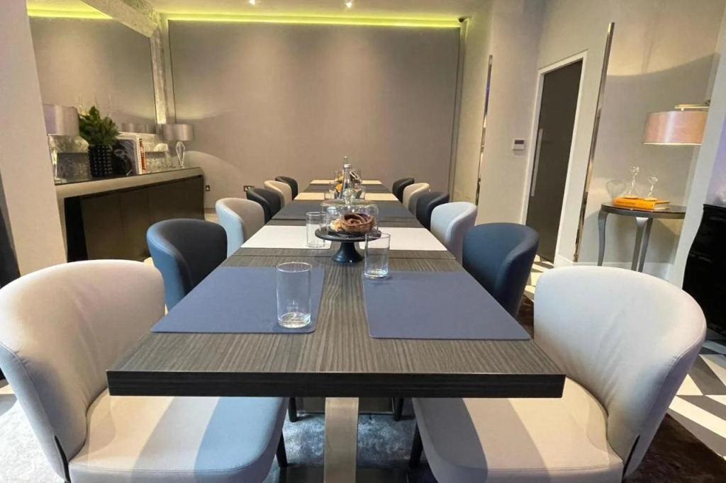 Eccleston Square Hotel