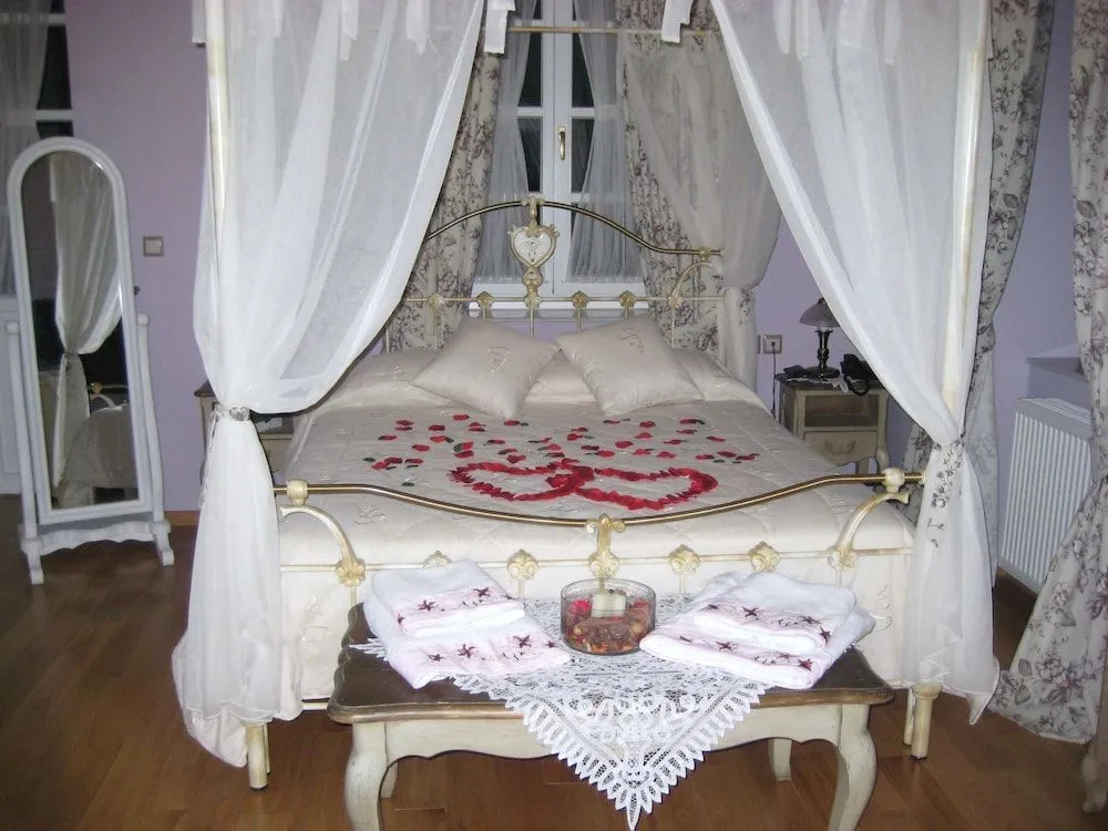 Nostos Hotel