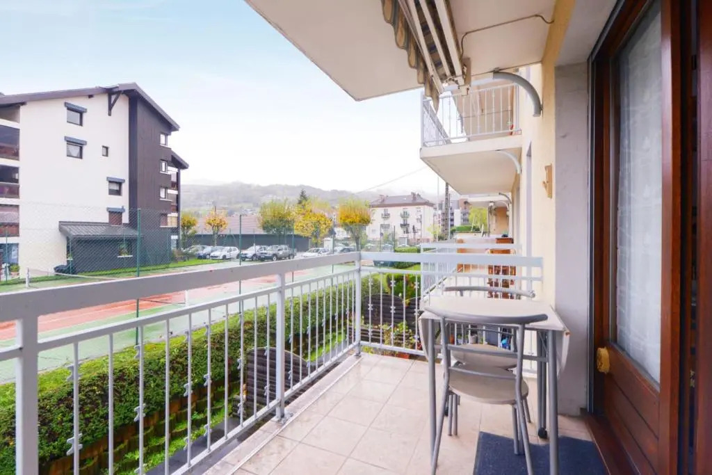 Charming and large flat with balcony 3 min to Sallanches station - Welkeys