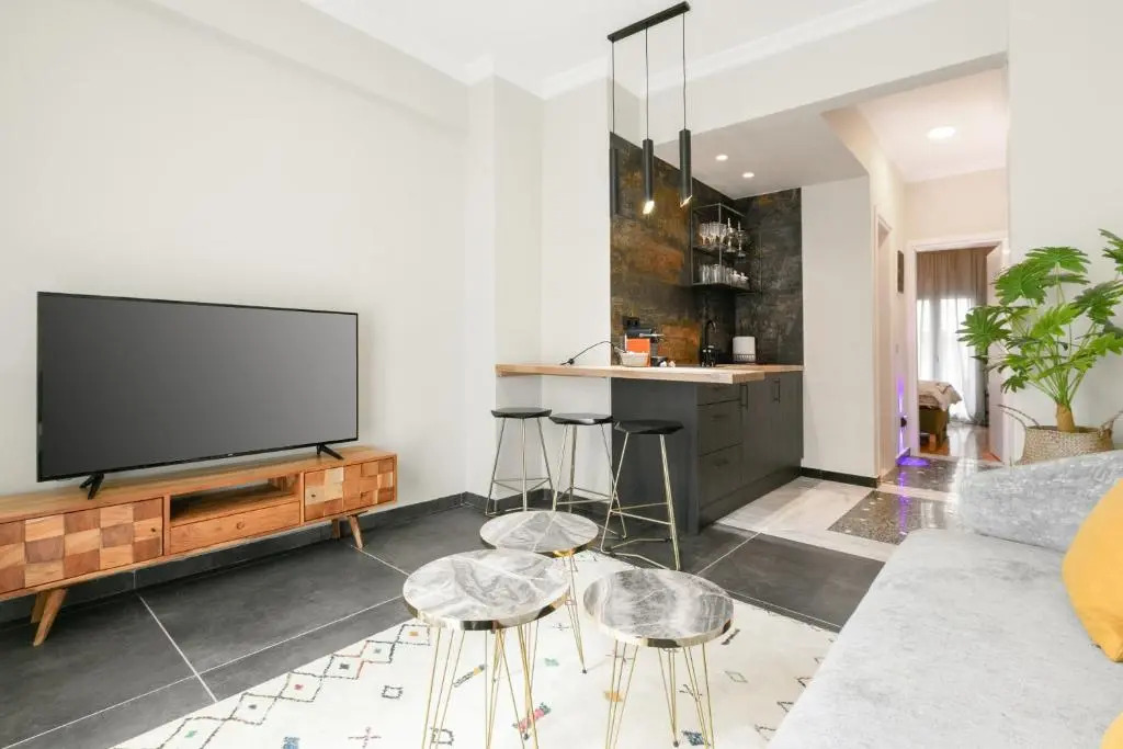NEW #5 DESIGN LUXURY apt