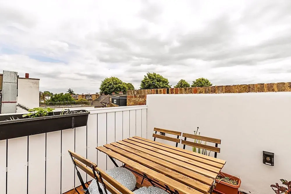 Stylish Chiswick Apartment With a Private Terrace