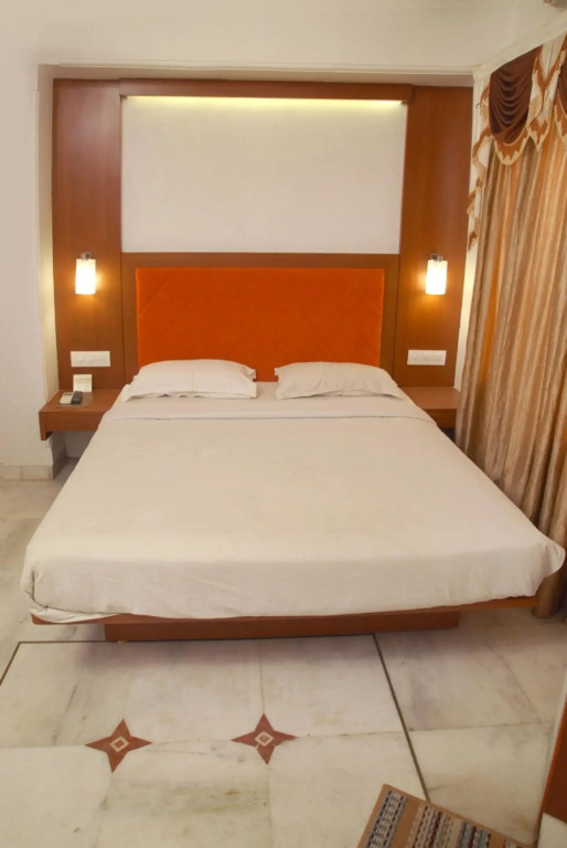 Aditi Hotel